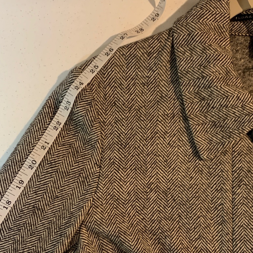 Gray Patterned Women's Trench Coat - Picture 11 of 12
